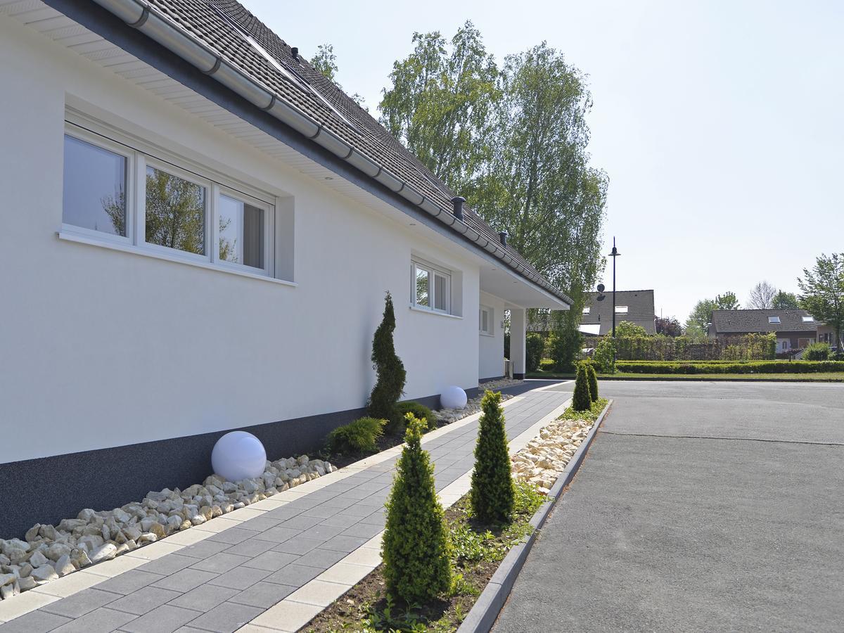 Hotel Zur Eiche Salzkotten Exterior photo